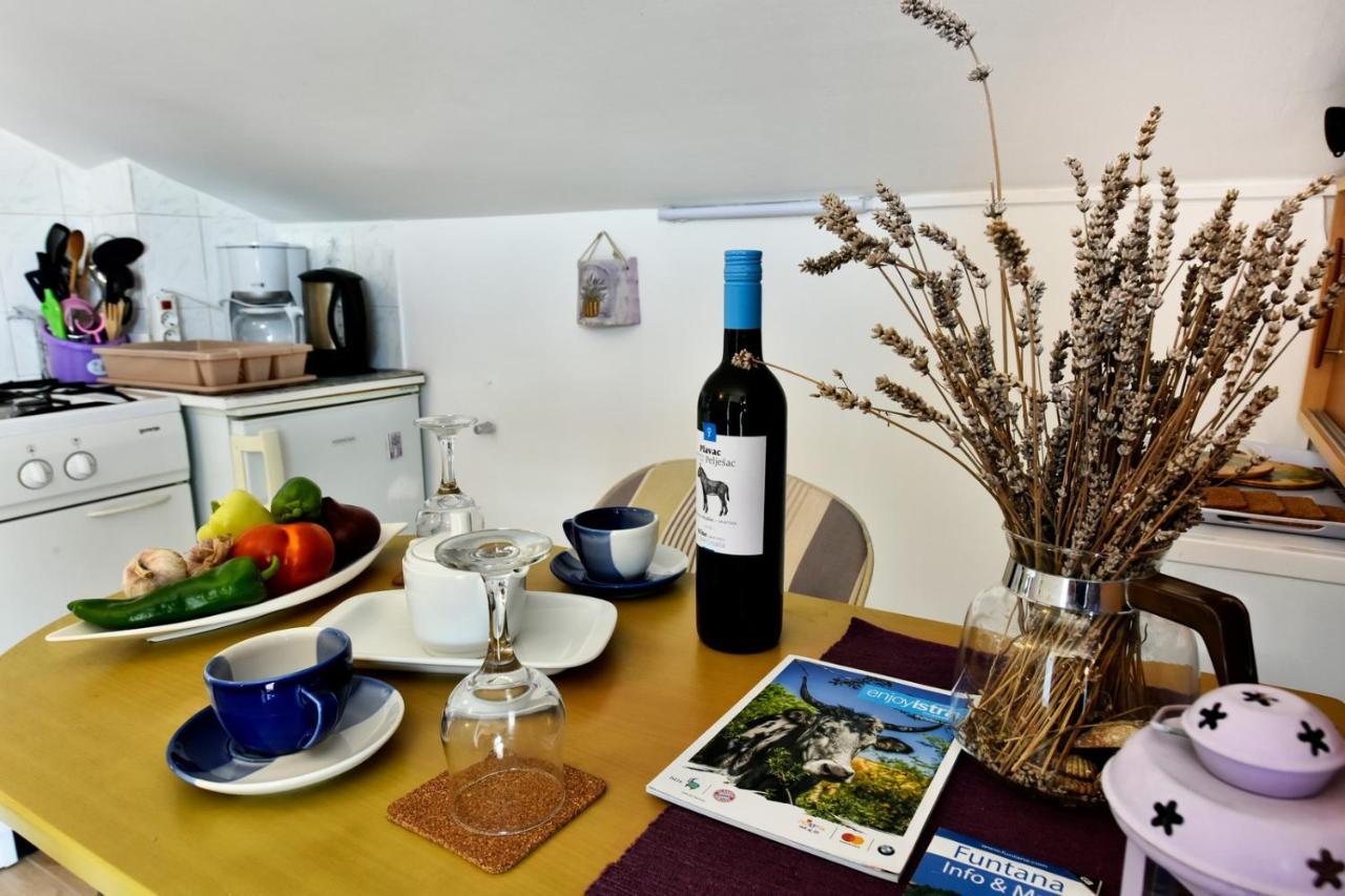 Apartmani Kovac Funtana Exteriér fotografie